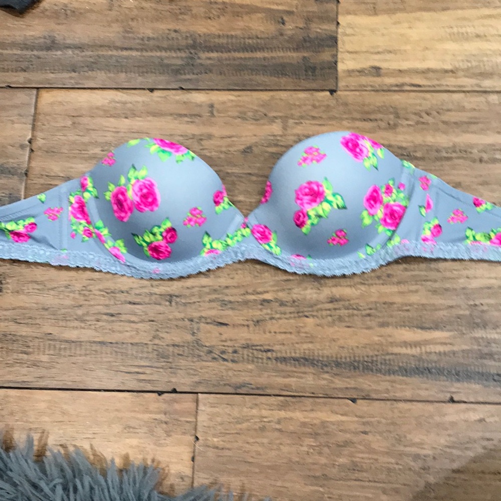 ❤️❤️❤️Victoria secret pink floral bra